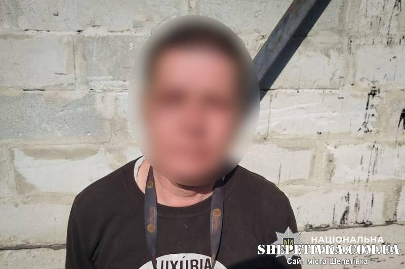 Забрала квіти для подруги: винесли вирок жінці, яка обікрала могилу Олексія Меся