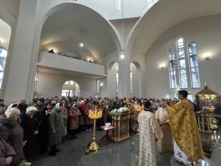 На Шепетівщині у новозведеному храмі ПЦУ вперше прозвучала спільна молитва