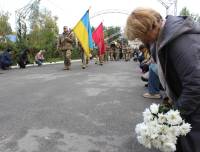 Окупант відібрав дім, а тепер й життя: Славута прощалася із захисником Олексієм Моховим