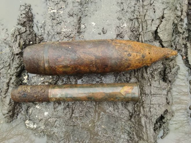 Піротехніки знищили два артилерійських снаряди часів Другої Світової війни