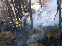 Ймовірно від блискавки загорівся сінник