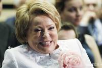 Залишила вмирати чоловіка в заміському особняку та носила сину наркотики: невідомий шлях путінистки з Шепетівки