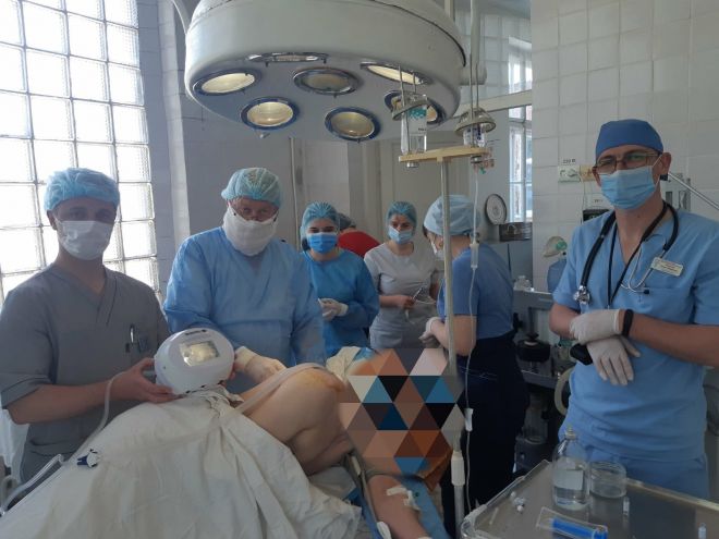 Шепетівській лікарні передали систему для швидкого загоєння ран