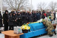 Пішов на війну добровольцем та важка хвороба забрала воїна: у засвіти провели Миколу Дубравського