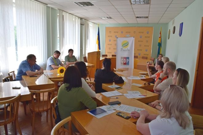 Для переселенців пропонують облаштувати соціальну пекарню та перукарню