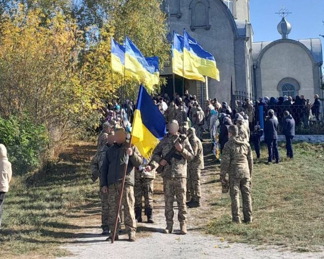 Полонська громада провела на небеса захисника Дуліча Володимира Леонідовича