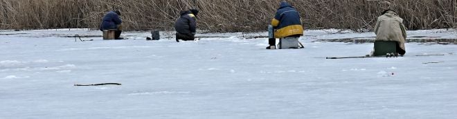 На Шепетівщині заборонили вилов риби на зимувальних ямах