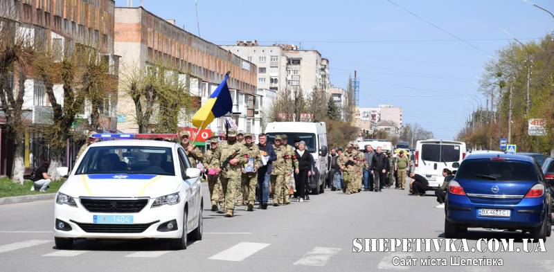 За відвагу був нагороджений «Золотим хрестом»: Шепетівка провела до небес Романа Гринчука