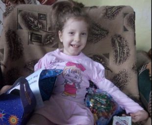 Диво для Вікторії: дівчинка, яка хворіє на ДЦП, потребує дороговартісної операції