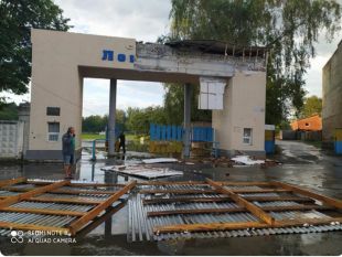 Буревій накоїв збитків та позбавив Шепетівку водопостачання