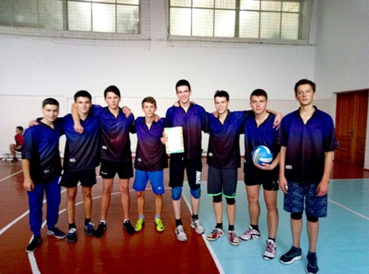 Відбулися змагання з волейболу серед шкіл міста