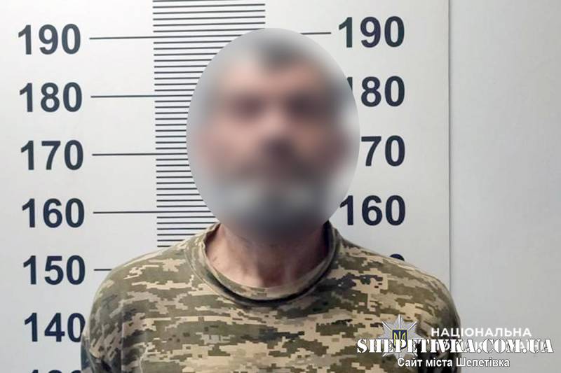 Ревнощі до крові: чоловік пробив легеню знайомій і влаштував "шоу" з гранатою