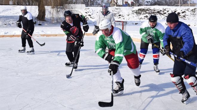 Шепетівські хокеїсти змагалися у Новограді-Волинському