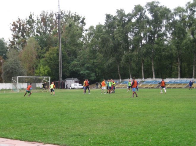 Відбулася товаристська зустріч з футболу між минулорічними фіналістами чемпіонату міста