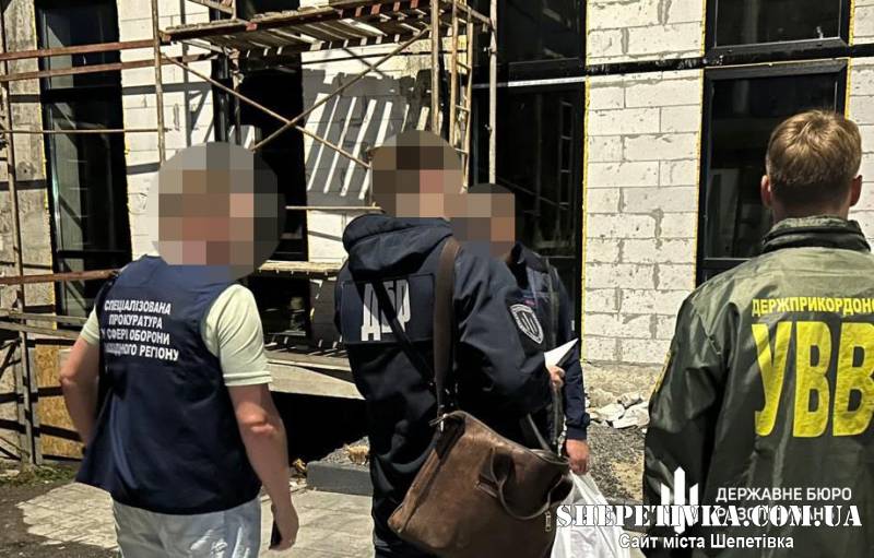Прикордонники вимагали 5,5 тис. доларів за переведення військового в тил