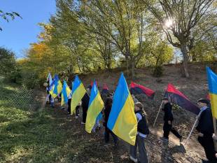 Довірена особа Романа Шухевича Марія Римик: біля Бережан освятили меморіальну композицію