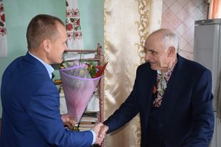 Шепетівчанина привітали з 90-річчям