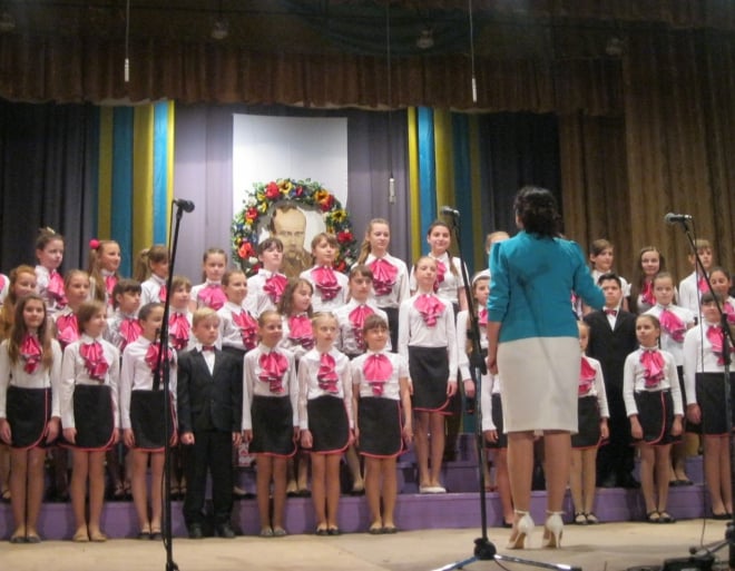 Відбувся творчий звіт «Свою Україну любіть»