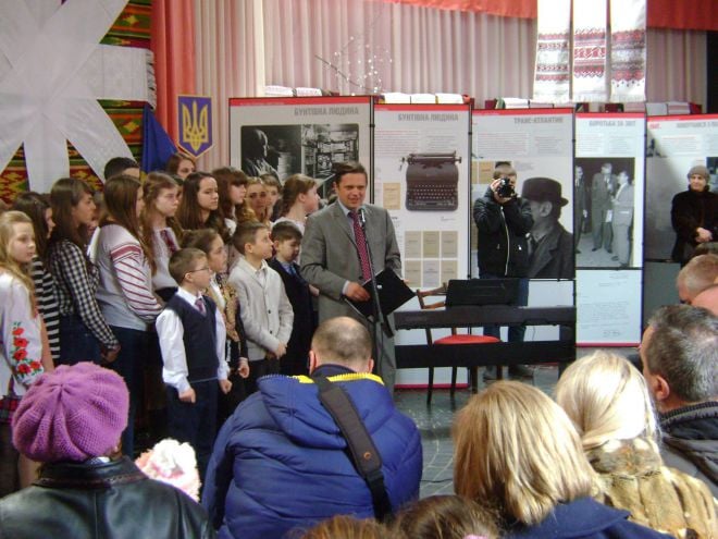 В музеї Миколи Островського відбулася презентація виставки Єжи Ґедройця