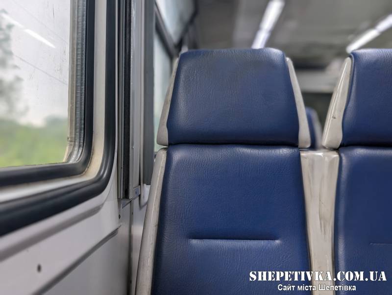 Тимчасово змінено розклад руху ряду приміських поїздів на станції Шепетівка