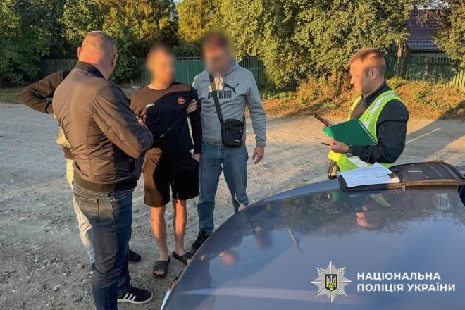 У Шепетівці поліція затримала 25-річного торгівця зброєю: продавав бойові гранати