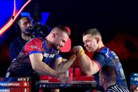 Працівник ХАЕС захистив пояс чемпіона світу на турнірі з армрестлінгу «East vs West»