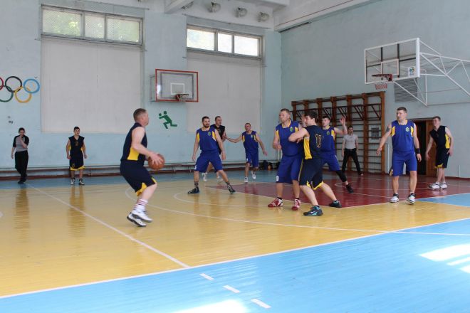 Завершився перший тур Чемпіонату області з баскетболу серед чоловічих команд