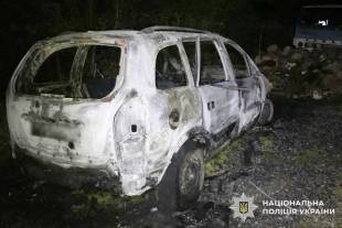 У Шепетівці перед судом постане 19-річний молодик, який підпалив авто військових
