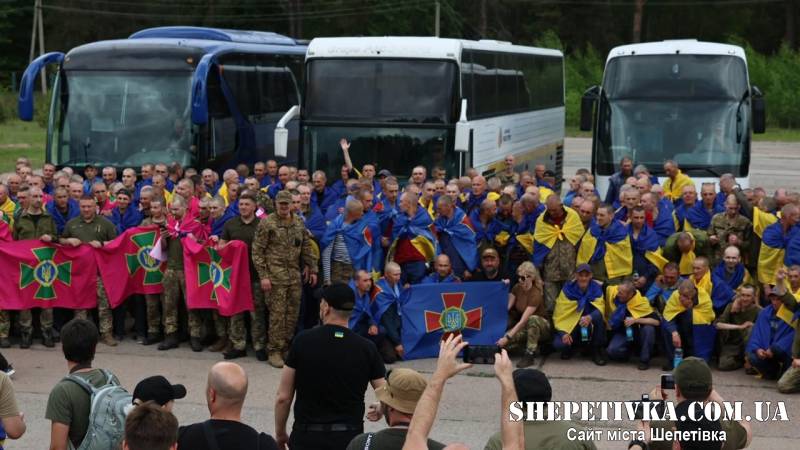 Ще двох жителів Шепетівщини вдалось повернути з полону у рамках обміну у форматі “1000 на 1000”
