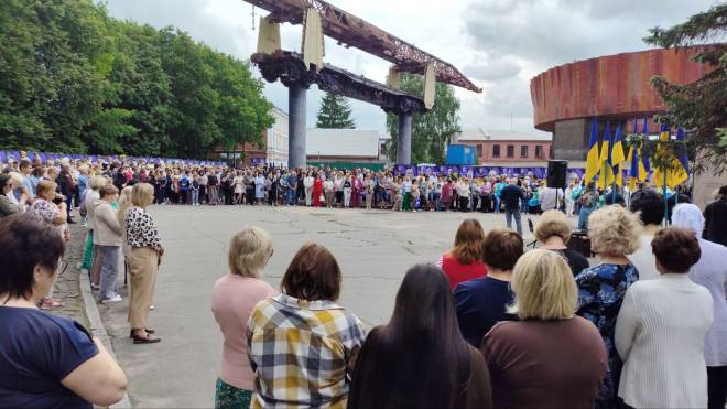 У Шепетівці родинам полеглих Героїв урочисто вручили відзнаки Почесного громадянина
