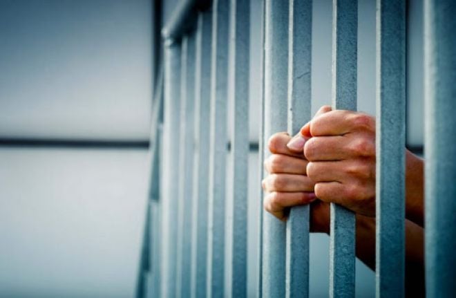 Шепетівський шахрай, якого викрив 81-річний дідусь, отримав більше 4 років тюрми