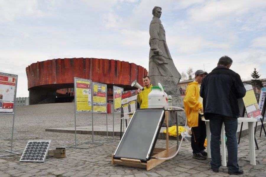 В Шепетівці збирали підписи проти ядерної енергетики