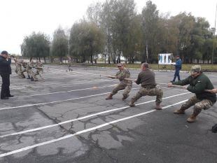 На базі зенітного ракетного полку відбулись спортивні змагання