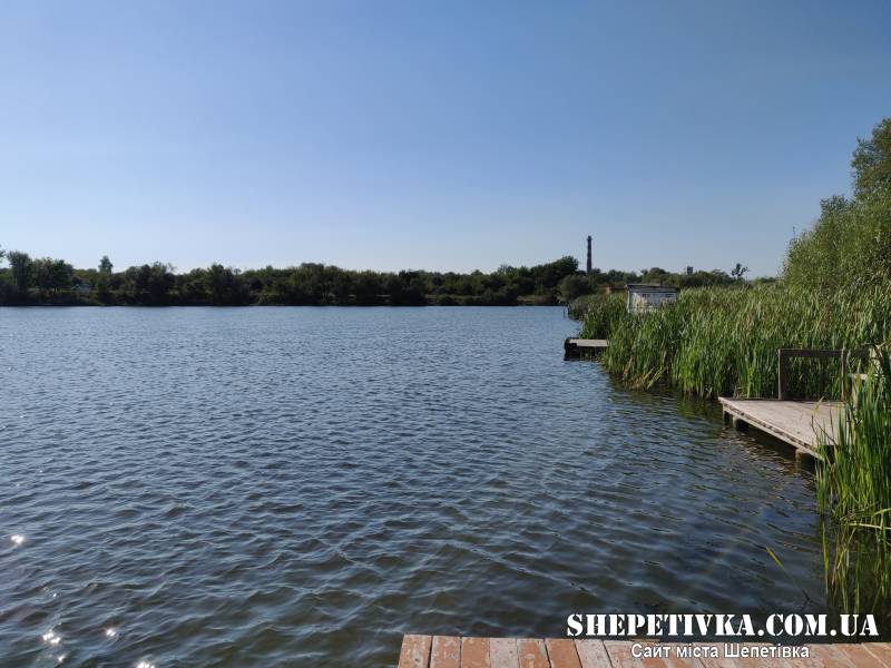 Територія, прилегла до водосховища (ставка) на річці Гуска
