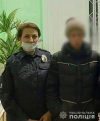 На Вінничині дівчина втекла від батьків із хлопцем, знайшли її аж у Шепетівці