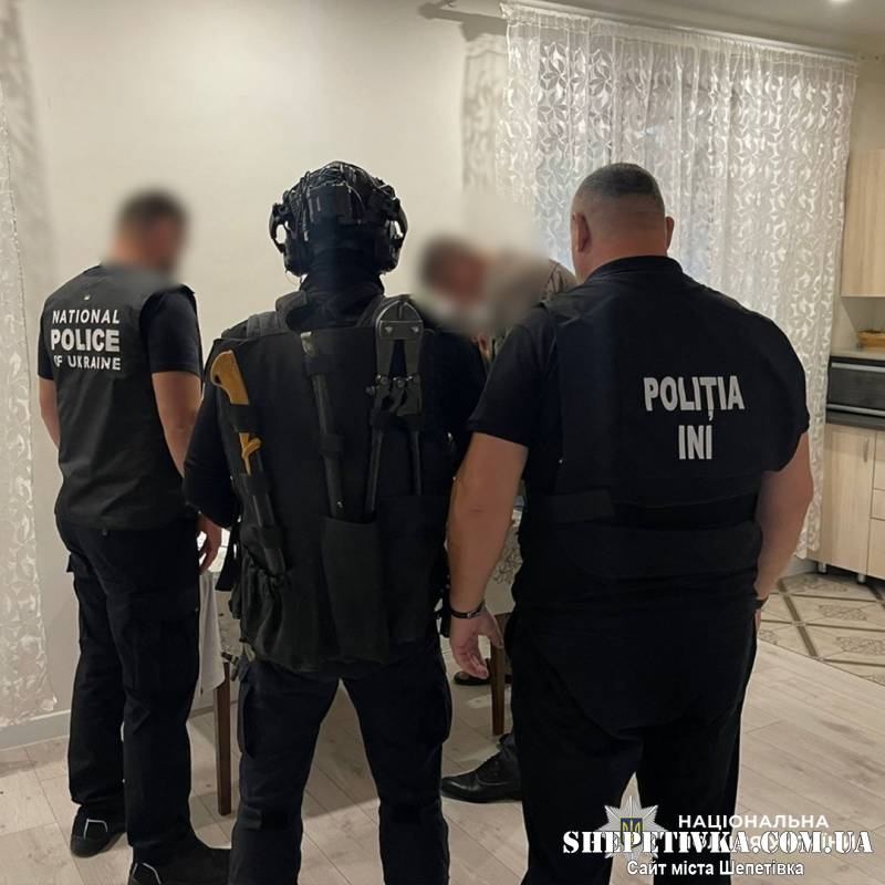 Ошукали військових ЗСУ на понад 1 млн грн та втекли до Молдови