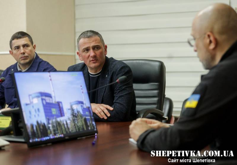 Міністр енергетики відвідав Хмельницьку АЕС на тлі скандалів та звинувачень у мобінгу