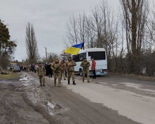 У Плужненській громаді попрощалися із захисником Олександром Непевним