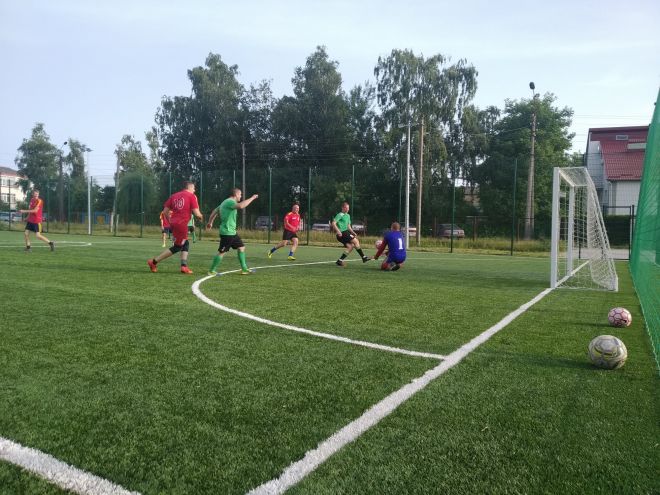 Шепетівські тюремники обіграли у футболі своїх колег із Ізяслава