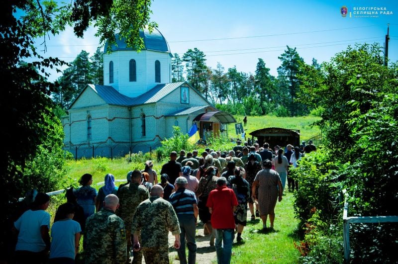 Загинув поблизу села Перемога на Харківщині: у засвіти провели захисника Мана Віктора