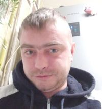 Чоловіка посеред ночі вигнали з автобуса, тепер його розшукує поліція