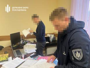 Посадовиця ТЦК душила військовозобов’язаного та примушувала відмовитися від бронювання