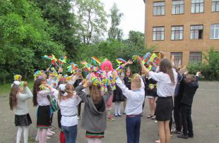 Для дітей-сиріт та дітей, позбавлених батьківського піклування організували солодкий стіл