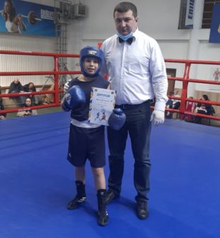 Шепетівські боксери здобули 10 нагород на чемпіонаті області з боксу