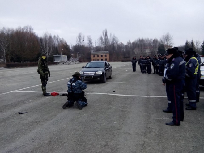 Працівники ДАІ вчилися як діяти в екстремальних ситуаціях