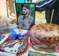 У селі Храбузна провели у засвіти воїна Арутюняна Романа Володимировича