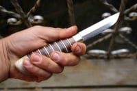 Мешканець Пліщина вдарив свого батька ножем