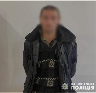 Погрожував бабусі, влаштовував сварки та ображав її: поліцейські відкрили кримінальне провадження