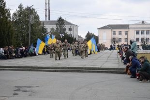 Шепетівська громада провела в останню земну дорогу солдата Олександра Ковтонюка