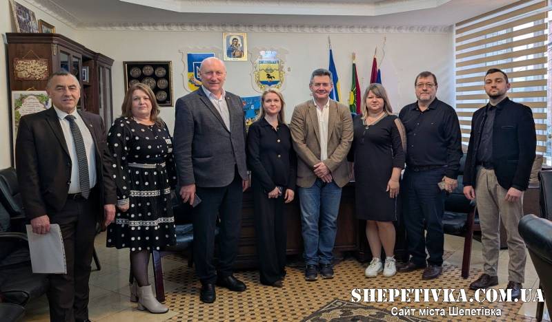 У Славуті вчились як залучати міжнародних інвесторів у громади Шепетівщини